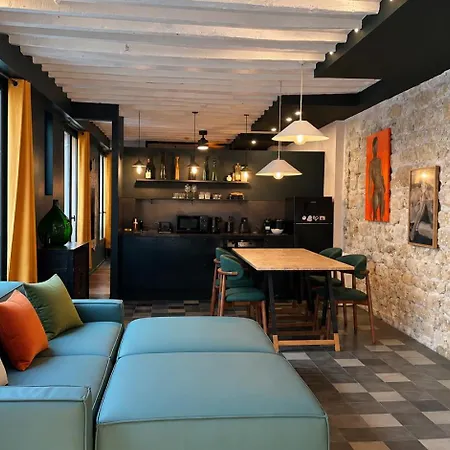 Apartment Le Marais Unique 1br In Paris