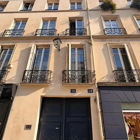 Apartment Le Marais Unique 1br In Paris